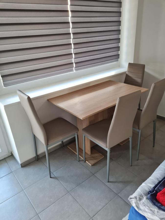 Hannover-Linden, Falkenstr.1 Ap. 1 Luaran gambar